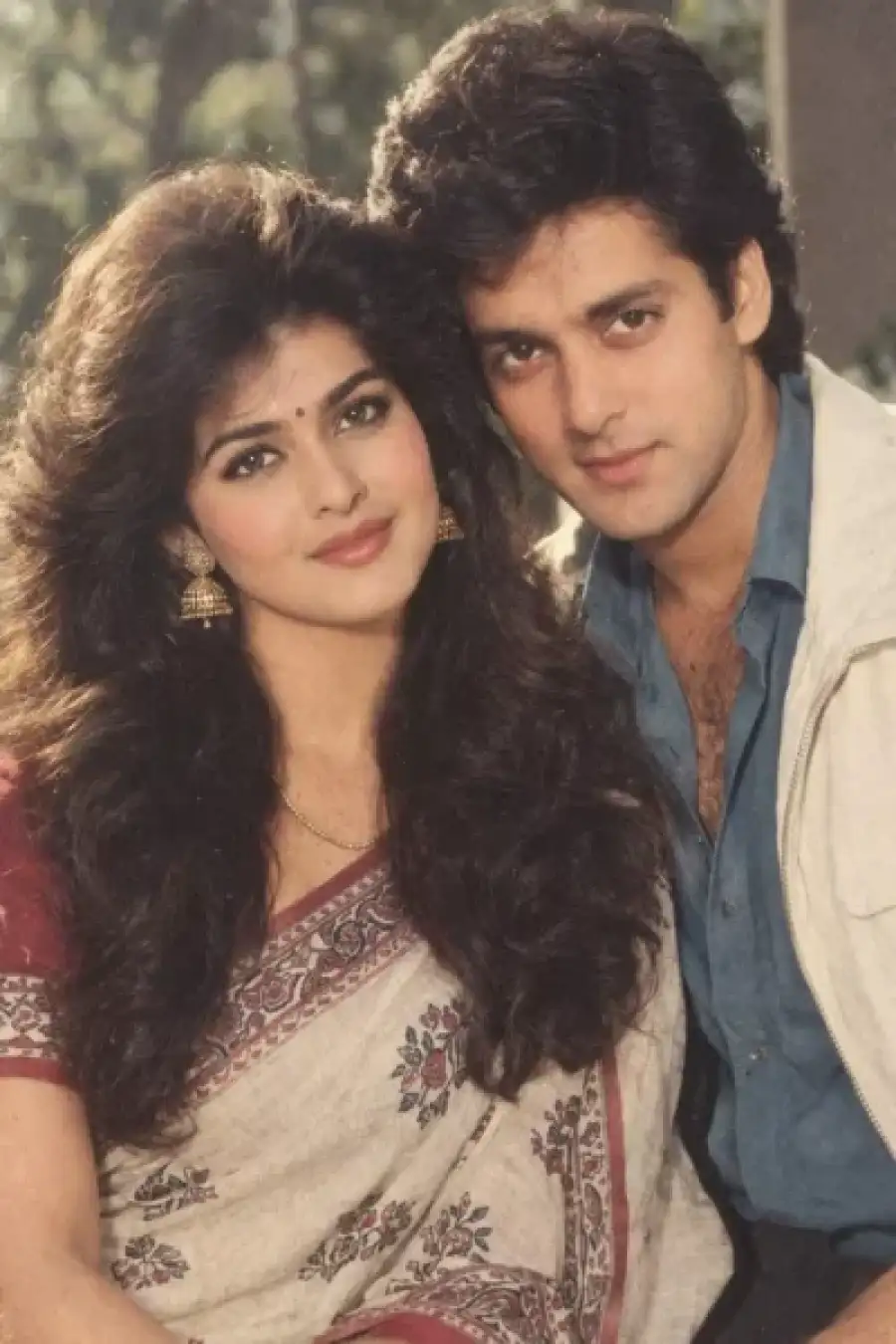 80s Couple Retro AI Photo Editing Prompts