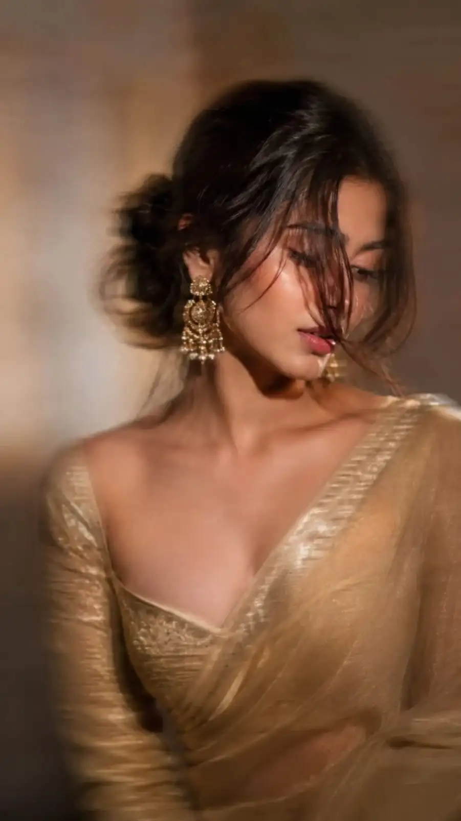 Chatgpt Aesthetic Blurry Saree Prompt For Girls Chatgpt Aesthetic Blurry Saree Prompt For Girls - AI photo editing prompt image