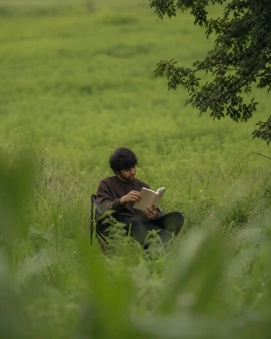 Chatgpt Boys Sitting Alone In The Middle Of A Vast Lush Green Prompts Chatgpt Boys Sitting Alone In The Middle Of A Vast Lush Green Prompts - AI photo editing prompt image