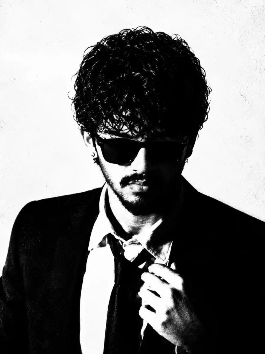 Chatgpt Curly Black Hair Wearing Black Sunglasses Boys Prompts Chatgpt Curly Black Hair Wearing Black Sunglasses Boys Prompts - AI photo editing prompt image