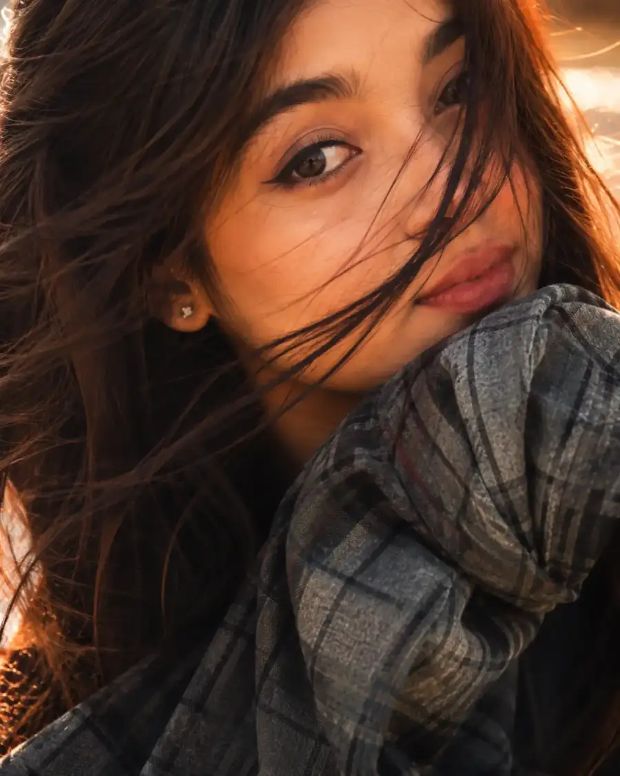 Chatgpt Girl Model Face  Ai Photo Editing Prompts - AI photo editing prompt image