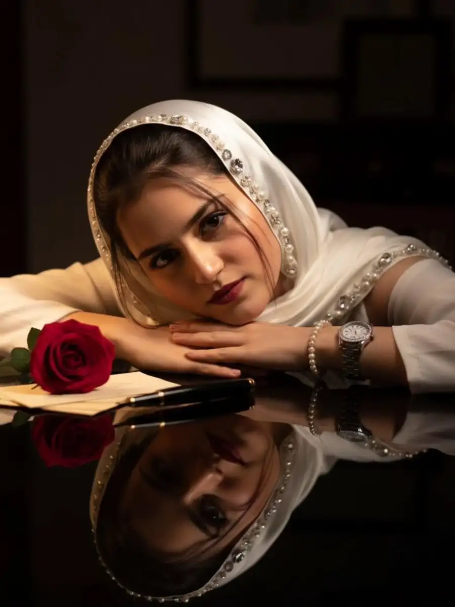 Gemini Muslim Girl Pormpts For Editing