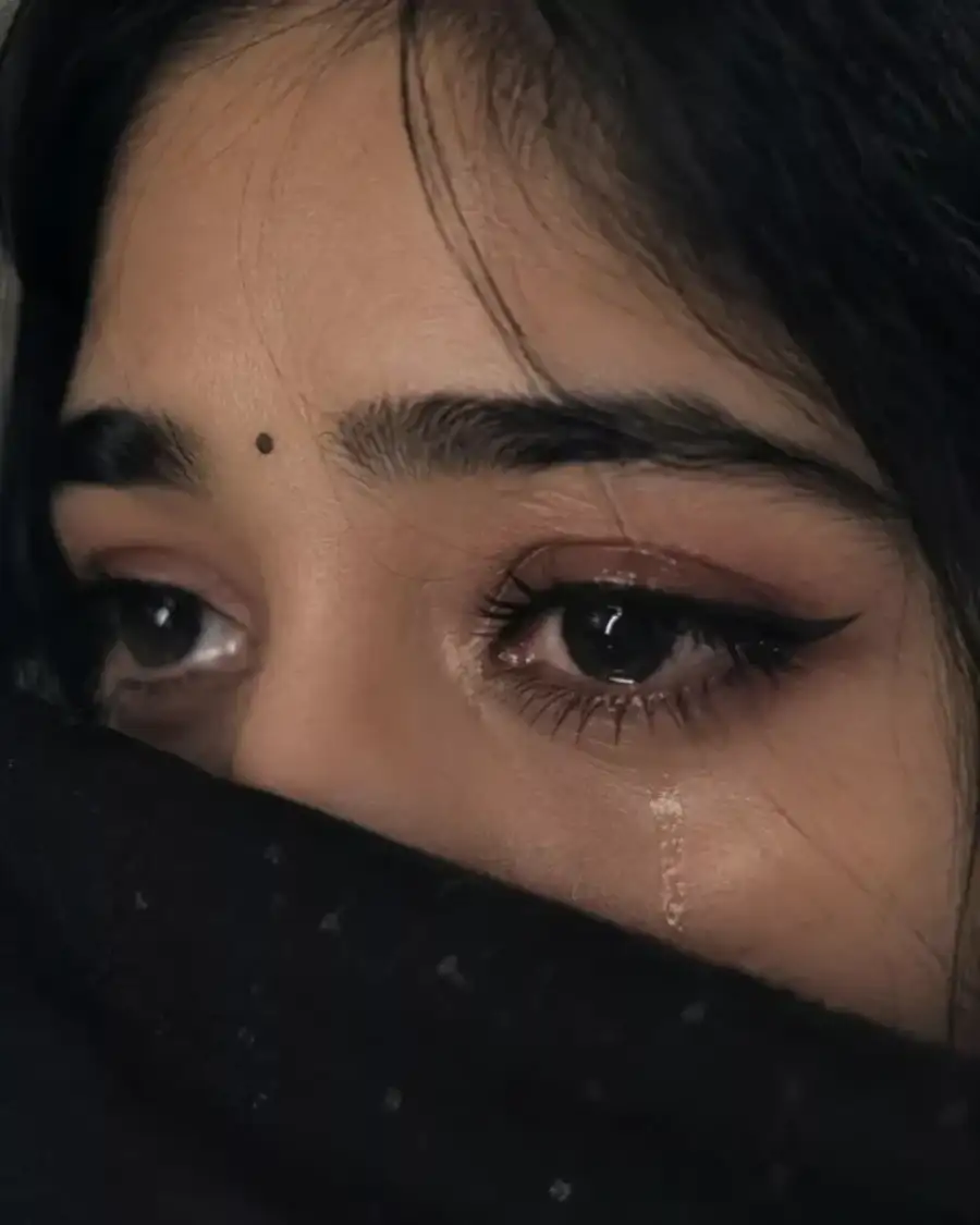 Sad Eye Close Up Ai Photo Editing Prompt Sad Eye Close Up Ai Photo Editing Prompt - AI photo editing prompt image