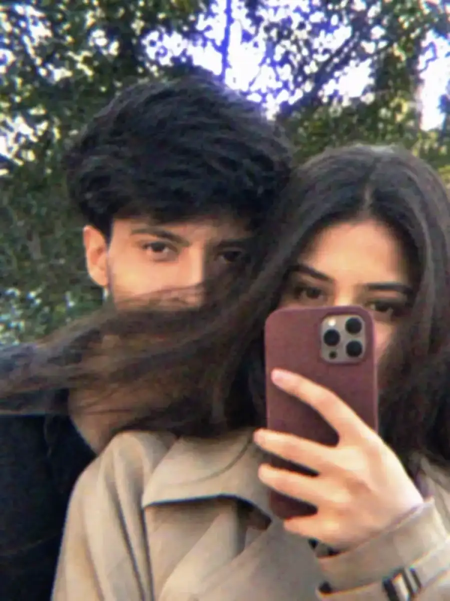 Selfie Cute Couple Ai Chatgpt Editing Prompt Selfie Cute Couple Ai Chatgpt Editing Prompt - AI photo editing prompt image